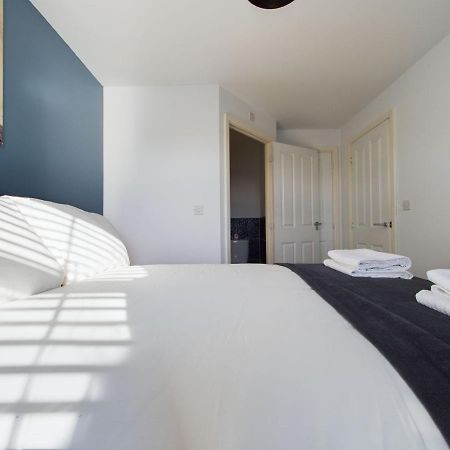 247 Serviced Accommodation In Stafford- 3Br Townhouse Ngoại thất bức ảnh