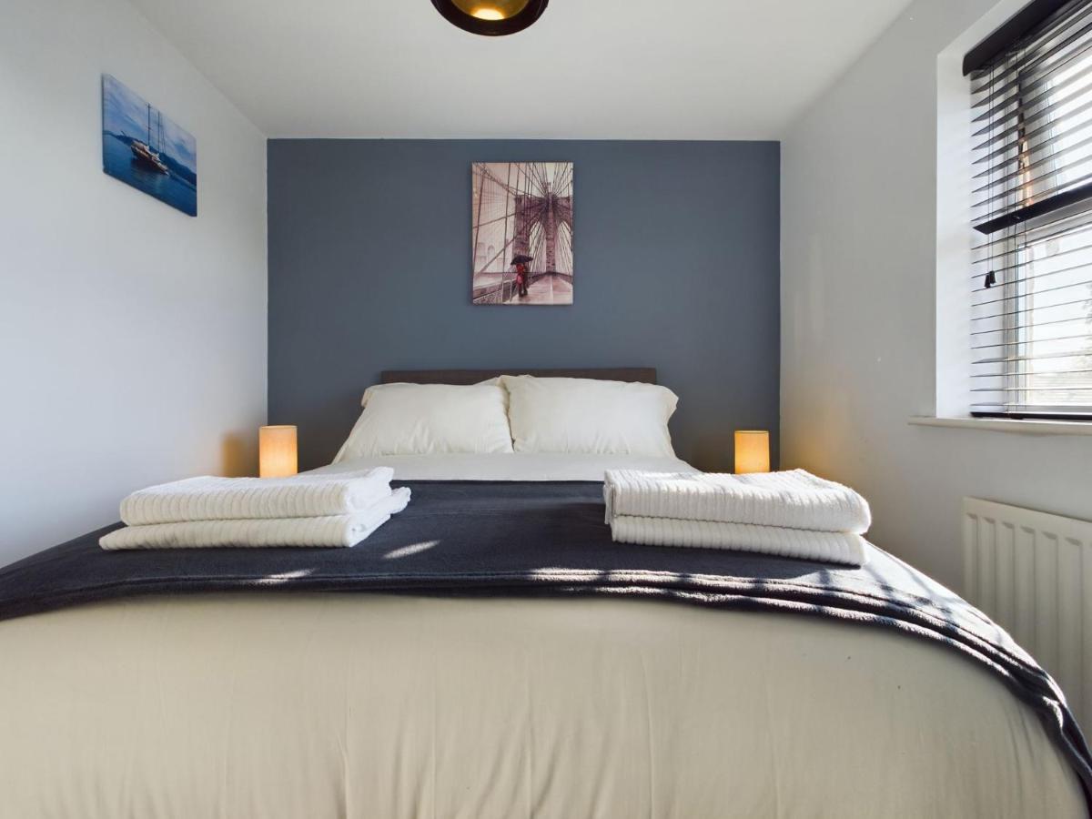 247 Serviced Accommodation In Stafford- 3Br Townhouse Ngoại thất bức ảnh