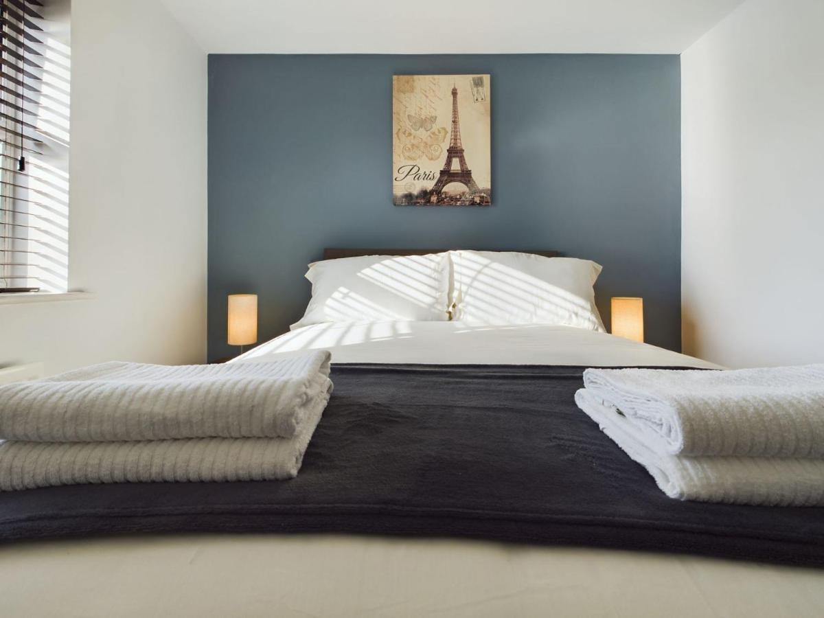 247 Serviced Accommodation In Stafford- 3Br Townhouse Ngoại thất bức ảnh